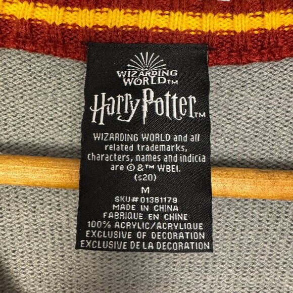 Hogwarts Harry Potter Gryffindor Cardigan Sweater Wizarding World - Picture 2 of 7